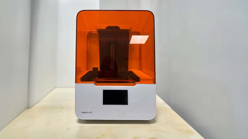 Plus Biomedicals 3D resin printer